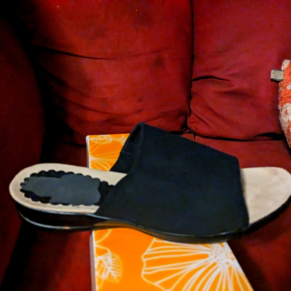 Dress sandals
